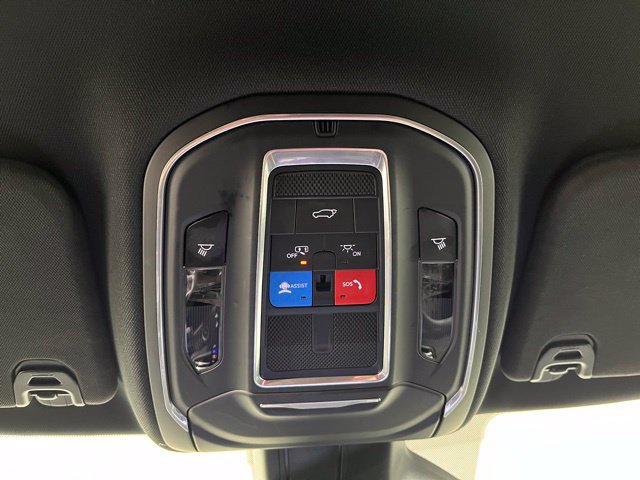 Used 2022 Jeep Wagoneer Series I AWD/4WD image 36