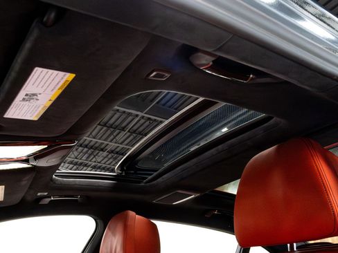 Used 2022 BMW M760i xDrive image 11