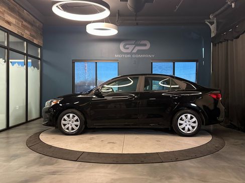 Used 2022 Kia Rio LX image 6