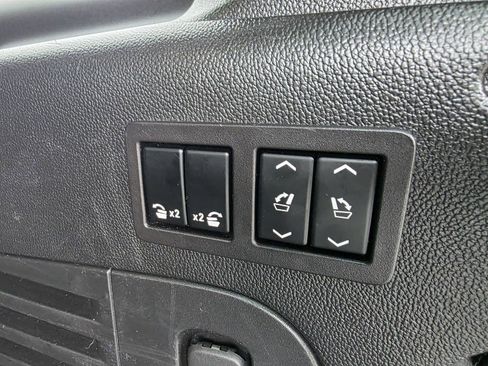 Used 2018 GMC Yukon XL Denali w/ Denali Ultimate Package image 30