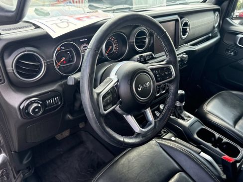 Used 2020 Jeep Wrangler Unlimited Sahara AWD/4WD image 17