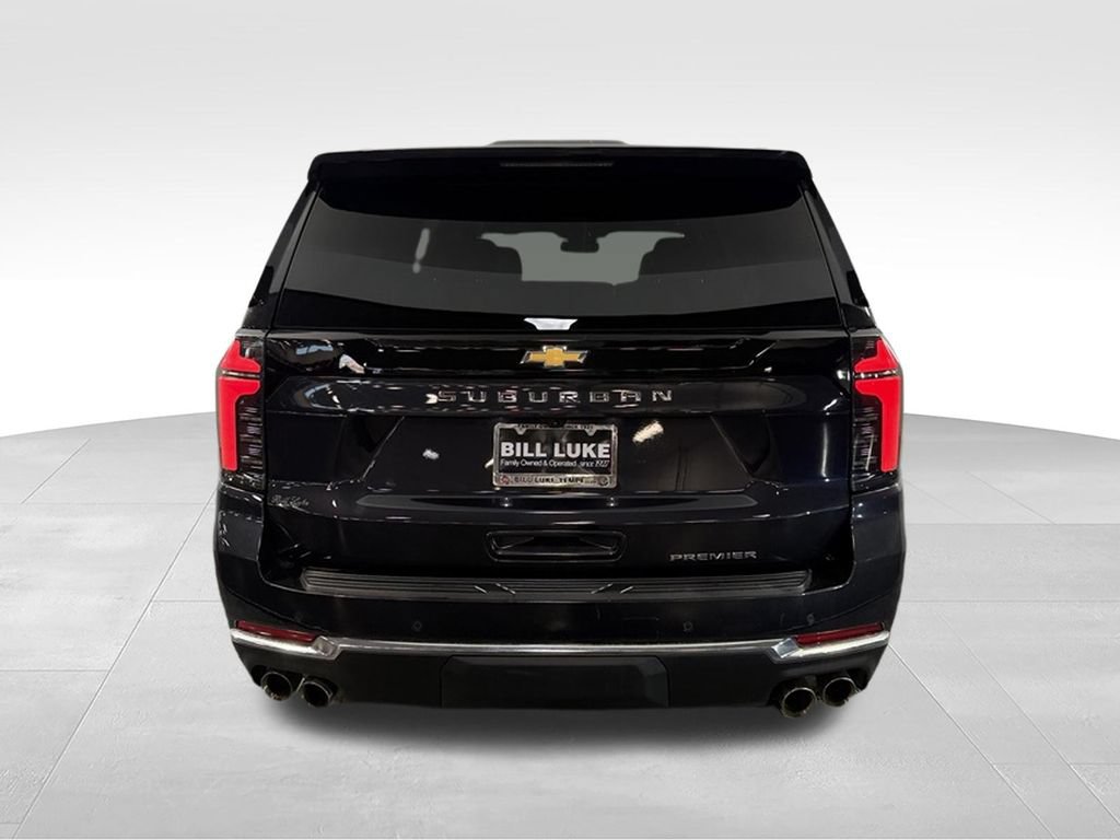 Used 2026 Chevrolet Suburban Premier AWD/4WD image 8