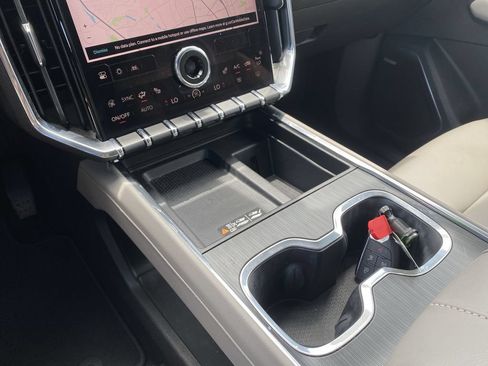 Used 2024 GMC Acadia Elevation FWD image 25
