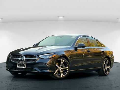 Used 2025 Mercedes-Benz C 300 Sedan image 2