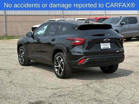 Certified 2024 Chevrolet Trax RS w/ Driver Confidence Package FWD image 3