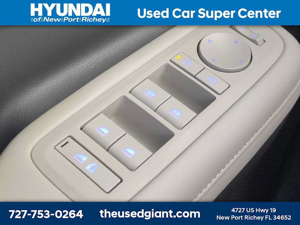 Certified 2025 Hyundai Santa Fe SEL FWD image 28