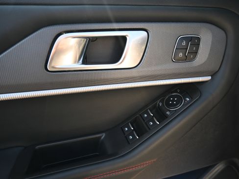 Used 2025 Ford Explorer ST-Line w/ Premium Package image 16