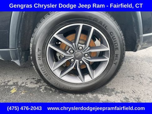 Used 2019 Jeep Grand Cherokee Limited AWD/4WD image 12