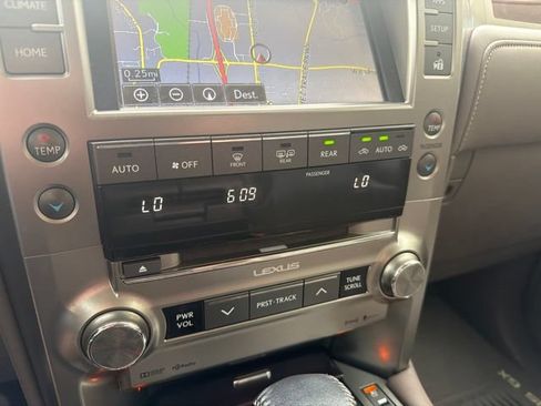 Used 2017 Lexus GX 460 Premium AWD/4WD image 18