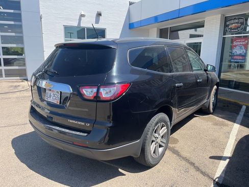 Used 2015 Chevrolet Traverse LT FWD image 5