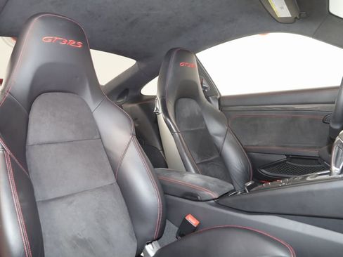 Used 2019 Porsche 911 GT3 RS image 13