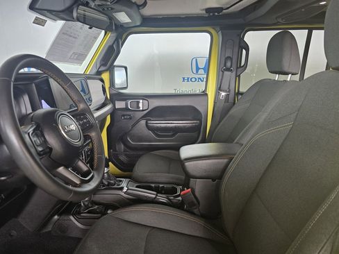 Used 2024 Jeep Wrangler Willys image 11