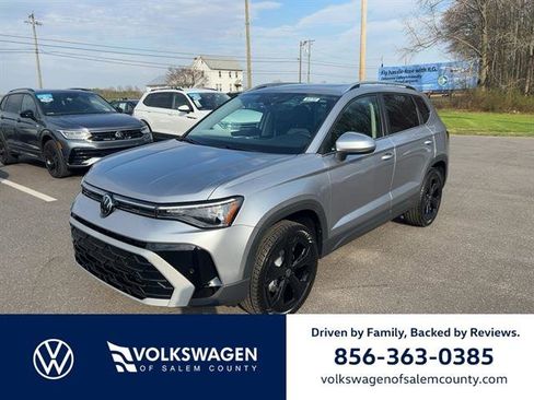 New 2025 Volkswagen Taos SEL image 1