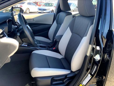 Certified 2025 Toyota Corolla LE image 7