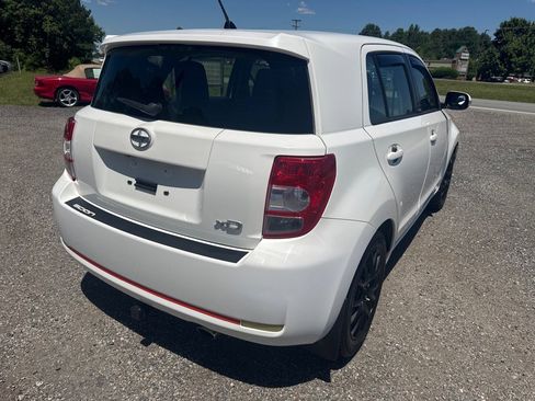 Used 2011 Scion xD FWD image 10