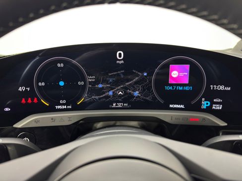 Used 2023 Porsche Taycan GTS image 18