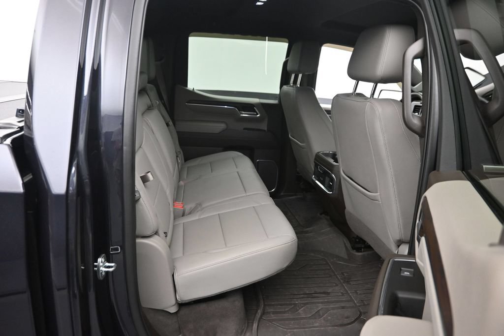 Used 2023 GMC Sierra 1500 SLT w/ SLT Premium Plus Package AWD/4WD image 10