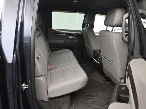 Used 2023 GMC Sierra 1500 SLT w/ SLT Premium Plus Package AWD/4WD image 10