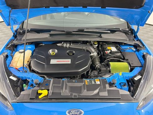 Used 2017 Ford Focus RS AWD/4WD image 38