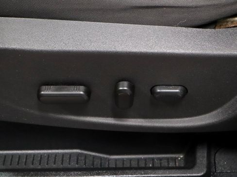 Certified 2017 Ford Escape SE image 25