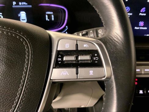 Used 2024 Kia Telluride S FWD image 19