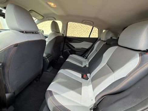 Used 2018 Subaru Crosstrek 2.0i Premium AWD/4WD image 17