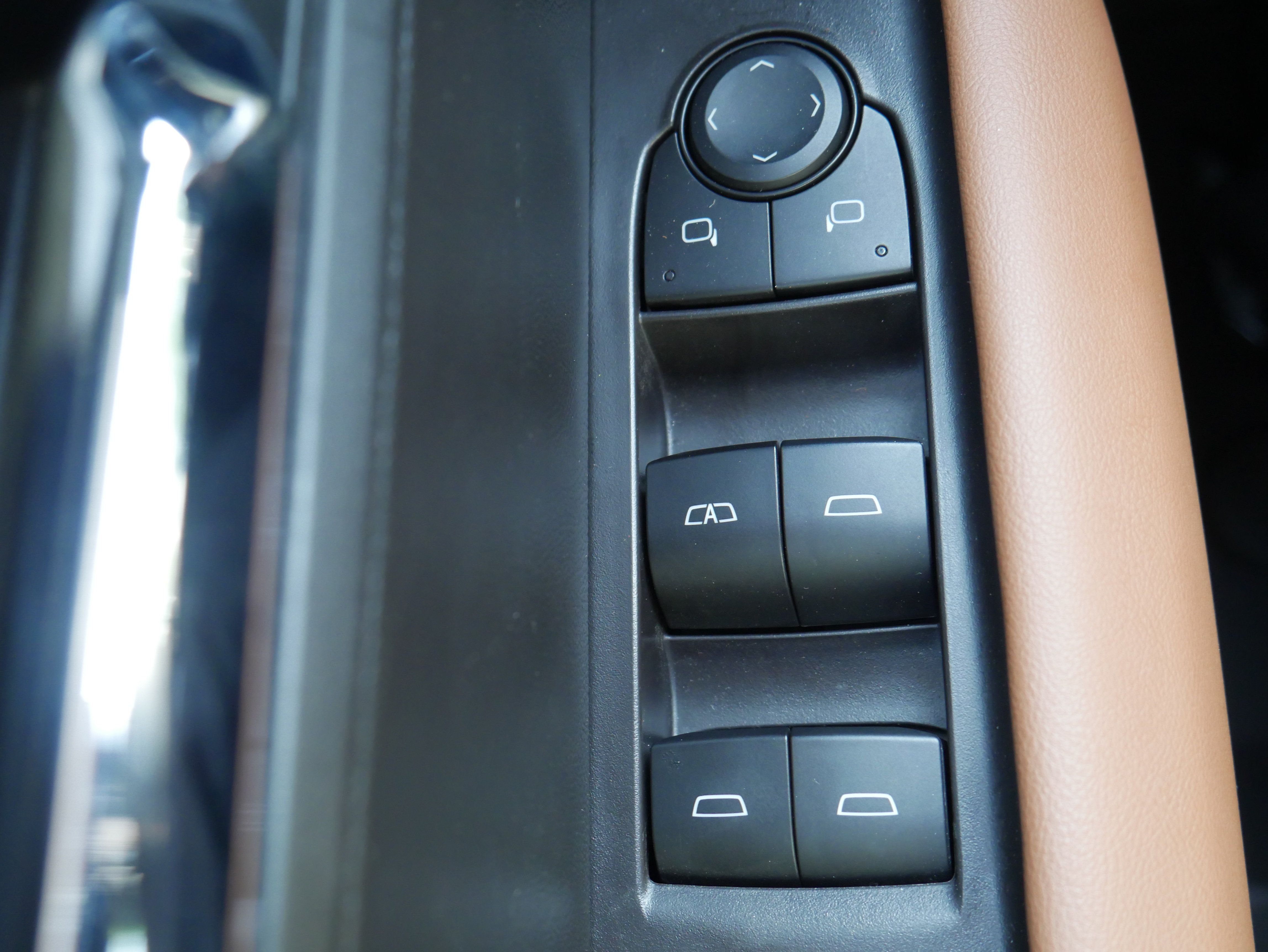 Certified 2025 GMC Canyon AT4 w/ Nightfall Edition AWD/4WD image 34