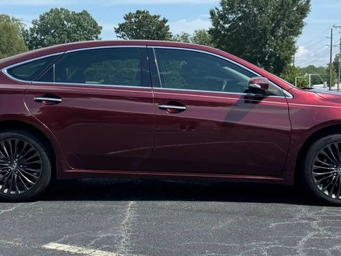 Used 2018 Toyota Avalon Touring FWD image 9