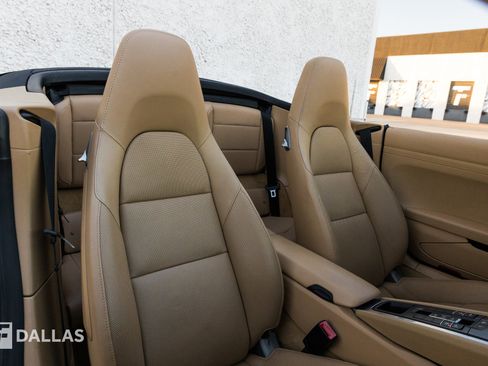 Used 2015 Porsche 911 Carrera image 32