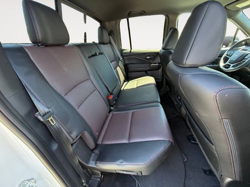 Used 2026 Honda Ridgeline Black Edition image 18