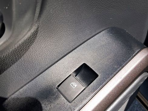 Used 2023 Toyota Tacoma SR5 AWD/4WD image 18