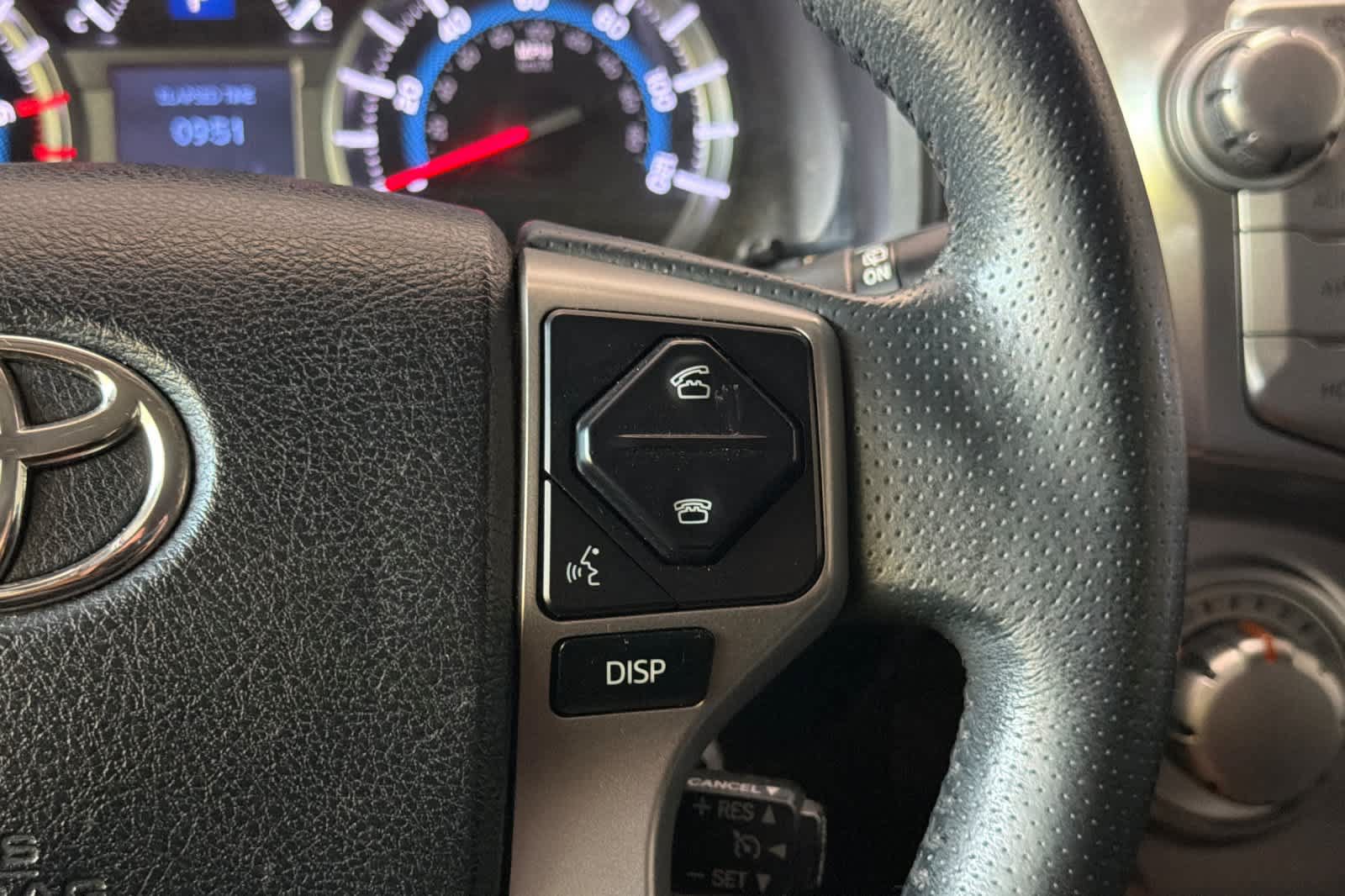 Used 2018 Toyota 4Runner 4WD image 27