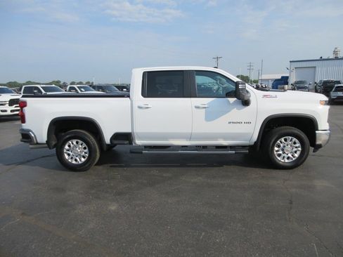 Used 2025 Chevrolet Silverado 2500 LT w/ All Star Edition AWD/4WD image 5