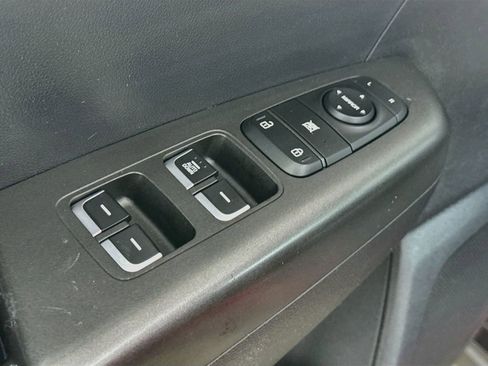 Used 2021 Kia Sportage LX FWD image 16