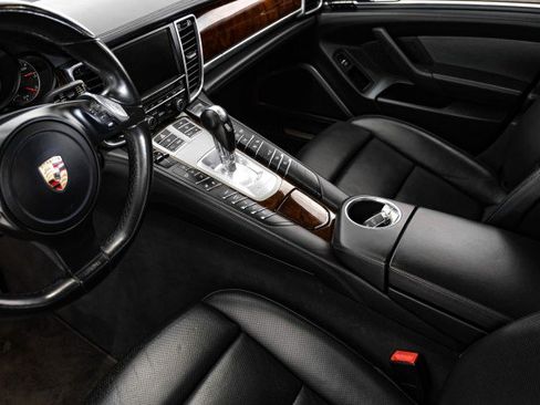 Used 2010 Porsche Panamera Turbo image 24