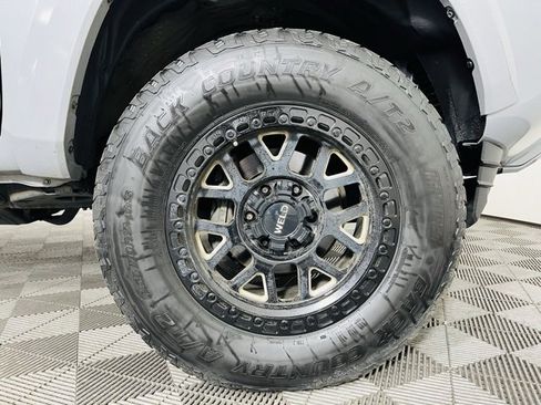 Used 2021 Toyota Tacoma TRD Sport image 6