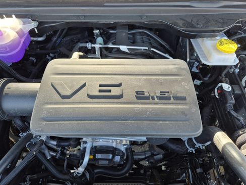 New 2026 RAM 1500 Express RWD image 24
