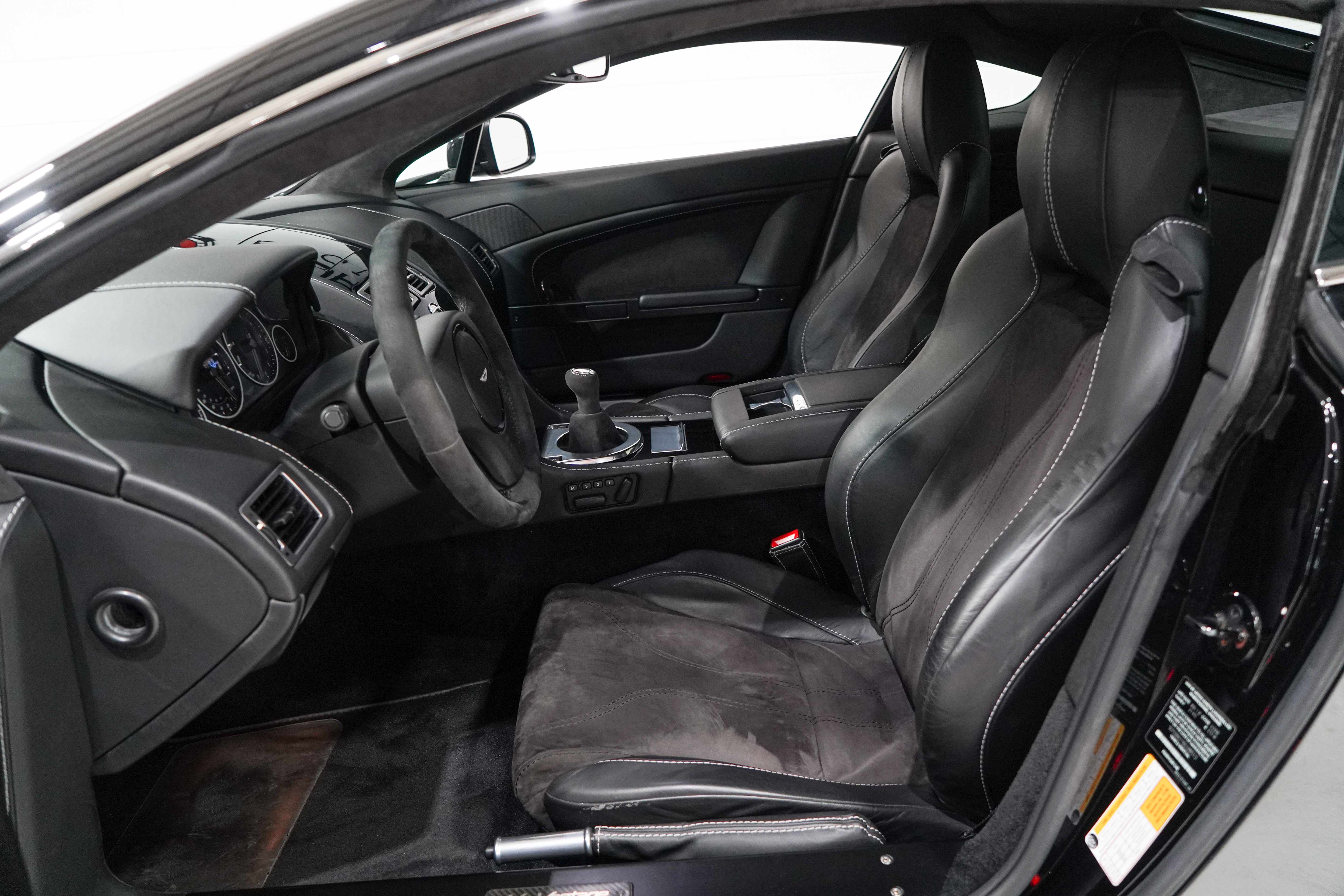 Used 2011 Aston Martin V12 Vantage Carbon Black RWD image 8