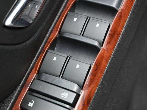 Used 2014 Chevrolet Suburban LT AWD/4WD image 13