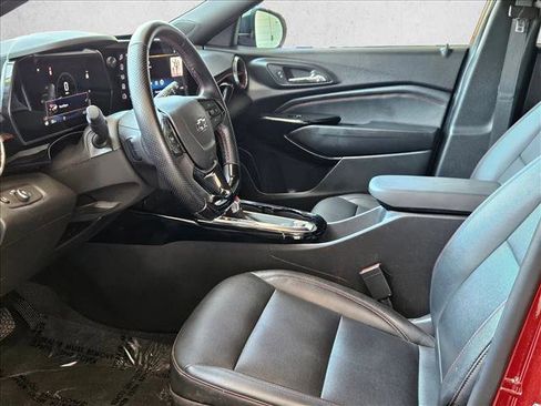 Used 2025 Chevrolet Trax RS w/ Driver Confidence Package FWD image 15
