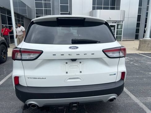 Used 2020 Ford Escape Titanium AWD/4WD image 12