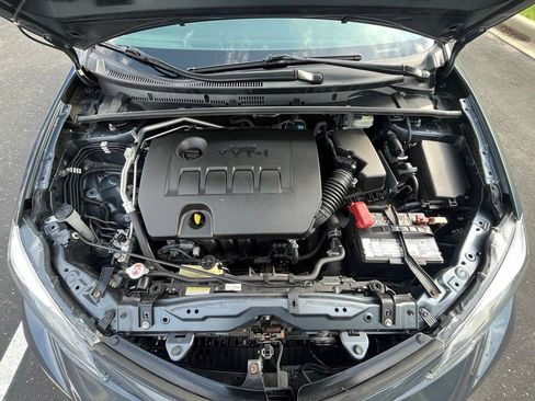 Used 2017 Toyota Corolla SE w/ Carpet Mat Package (TMS) FWD image 31