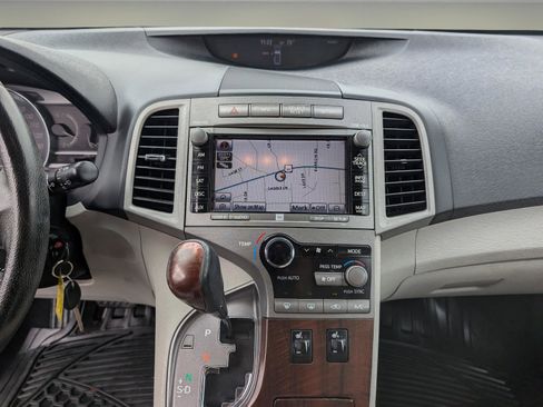 Used 2010 Toyota Venza image 13