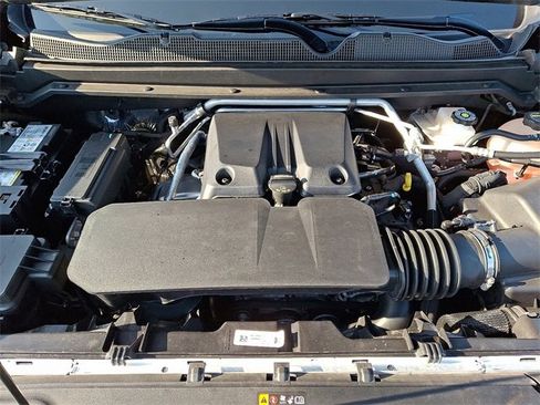 Used 2025 Chevrolet Colorado Z71 w/ Technology Package image 29