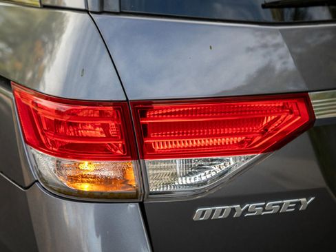 Used 2016 Honda Odyssey EX image 8