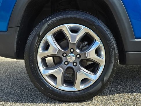 Used 2020 Jeep Compass Limited AWD/4WD image 10