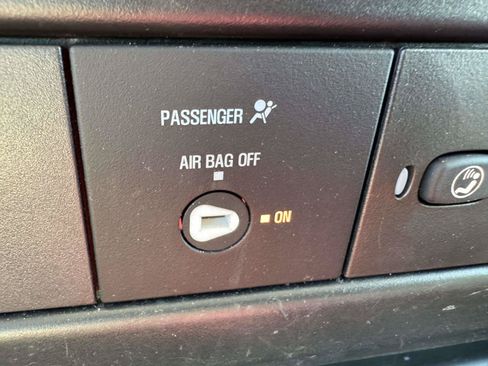 Used 2025 GMC Savana 2500 RWD image 29