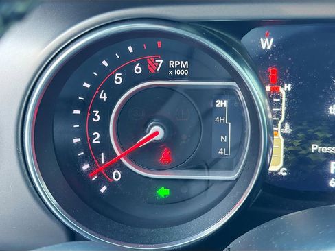 Used 2020 Jeep Wrangler Unlimited Rubicon w/ Dual Top Group image 39