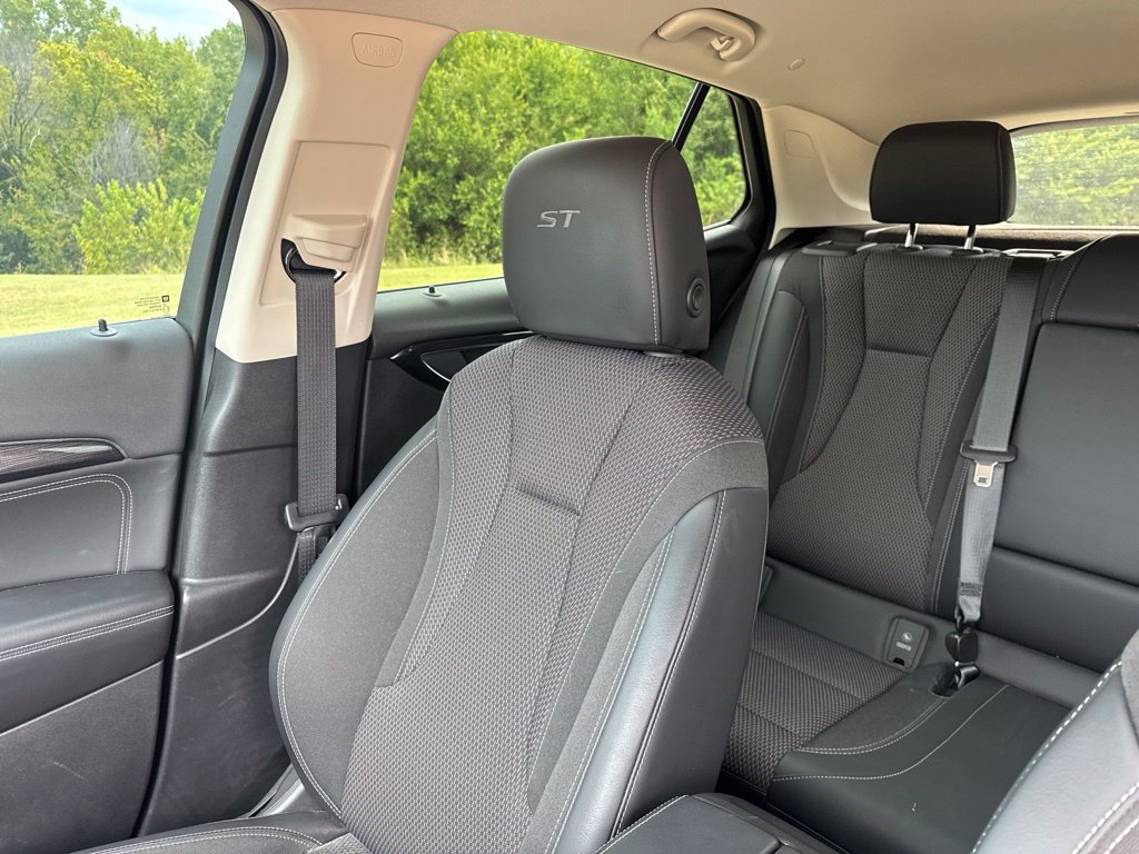 Used 2023 Buick Envision Preferred w/ Sport Touring Package AWD/4WD image 17