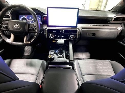Certified 2024 Toyota Tacoma TRD Off-Road w/ TRD Off Road Premium Package AWD/4WD image 15